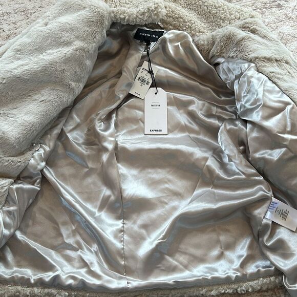Express new tags, Sherpa / Faux Fur Jacket size extra small - Picture 7 of 7